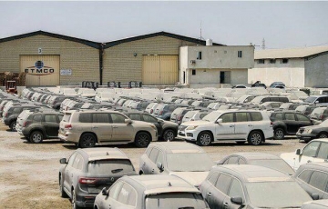 Auction of impounded cars at customs